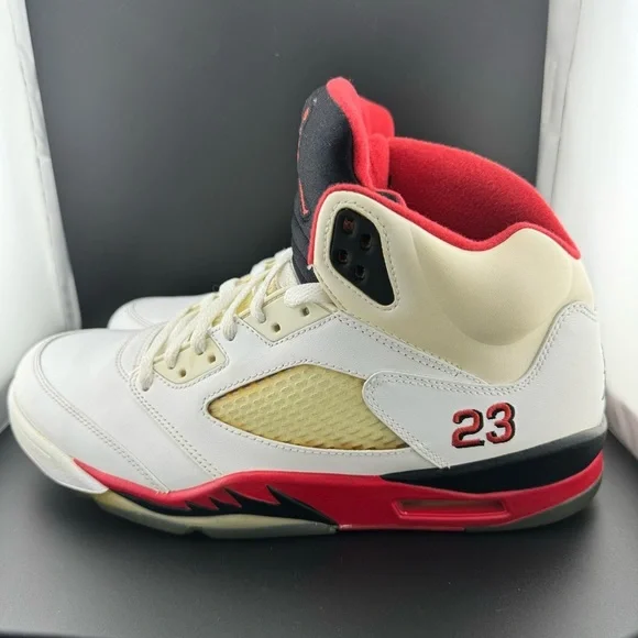 Jordan 5 Retro Sneaker Size 11 Men